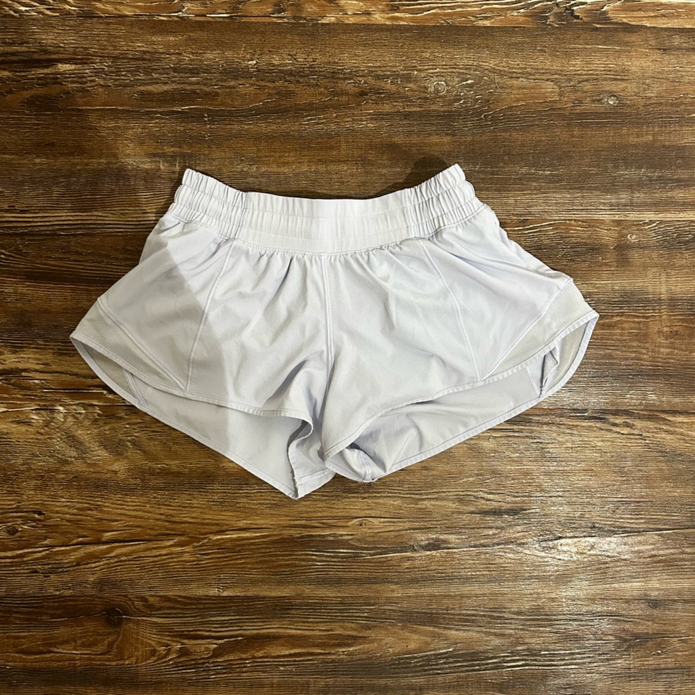 Lululemon Hotty Hot 2.5 low rise shorts